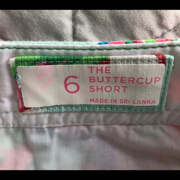 Lilly Pulitzer buttercup scallop shorts - Picture 2 of 3